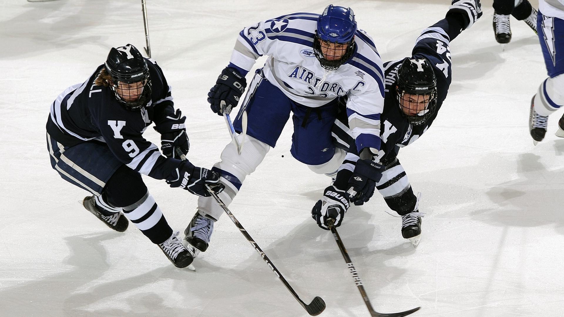 湖人引援火烧眉睫 若失败詹皇或将提前结束紫金生涯